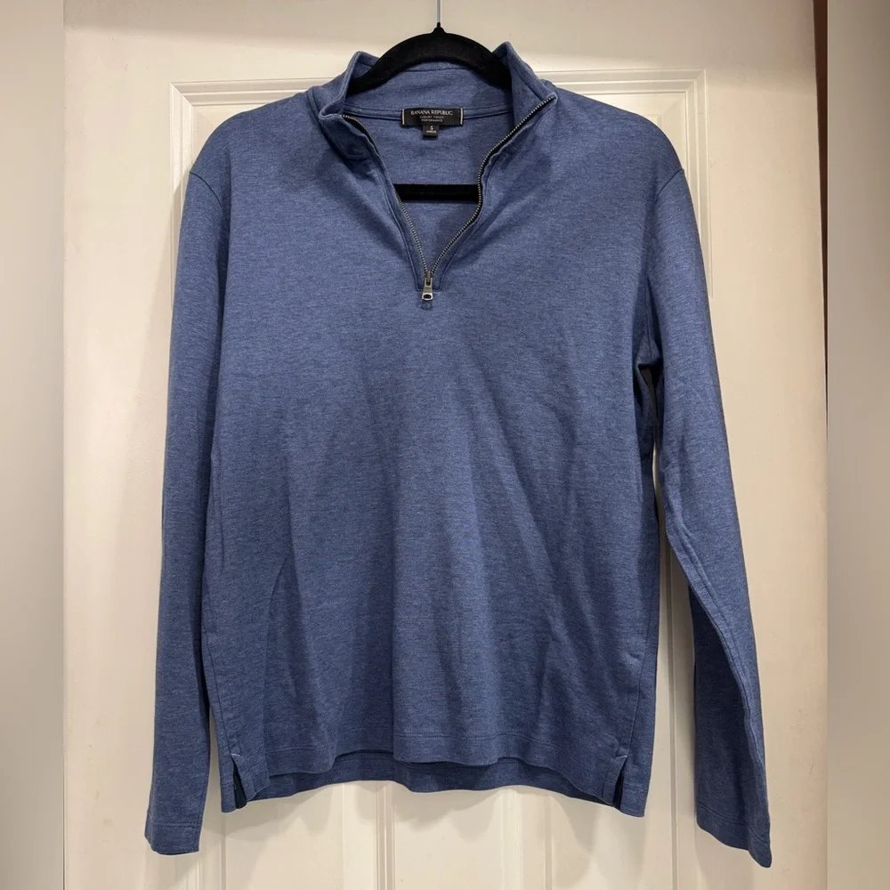 Banana Republic Men's Heathered Blue Zip Pullover; preppy luxury minimalist